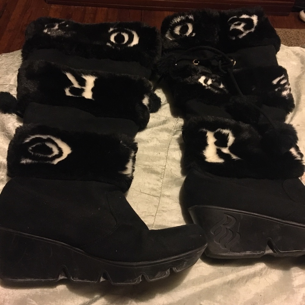 Fur boots